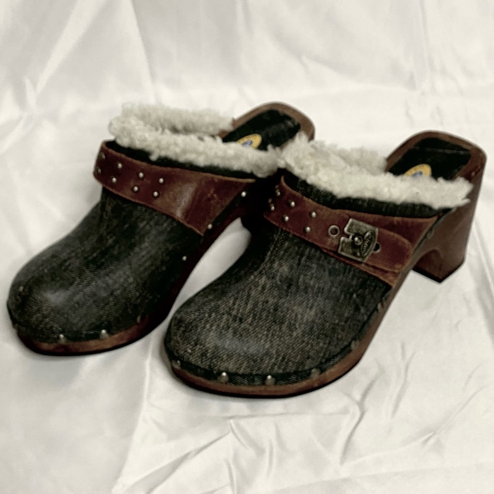 🆕 Dr. Scholl's Denim Fleece-trimmed Clog - Picture 2 of 7